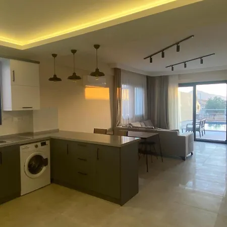 Fethiye'de Mustakil Havuzlu Luks Sol La Villa *