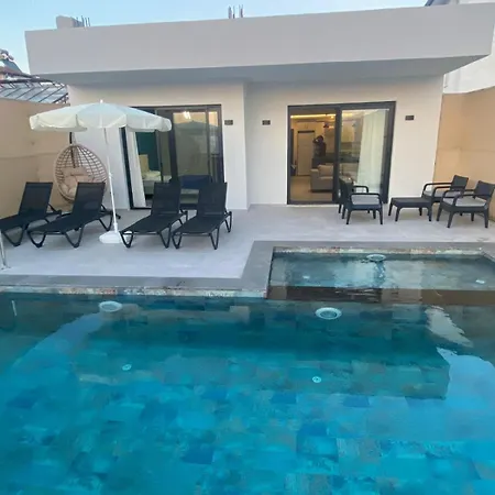 Fethiye'de Mustakil Havuzlu Luks Sol La Fethiye